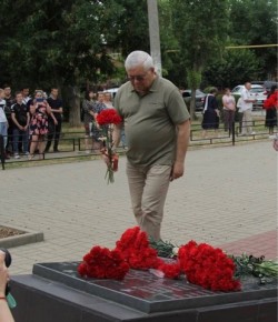 Депутат Пётр Горчанюк принял участие в памятных мероприятиях, посвящённых Дню памяти и скорби.